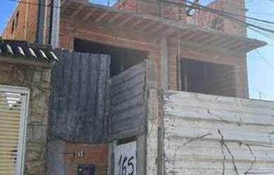 Imagem: A casa possui 3 Dormitórios, 4 Banheiros, 4 Vagas na garagem