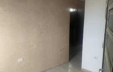 Imagem: A casa possui 2 Dormitórios, 1 Banheiro e está localizado