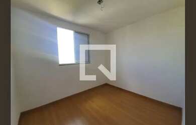 Imagem: O apartamento possui 2 Dormitórios, 1 Banheiro, 2 Vagas na