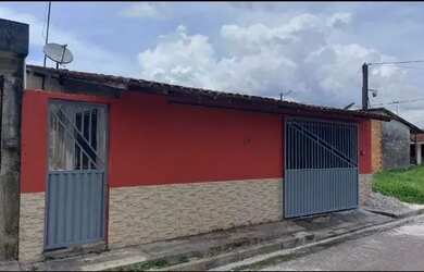 Imagem: A casa à venda possui 2 Dormitórios, 1 Banheiro e 1 Vaga na