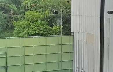 Imagem: O depósito possui 5 Vagas na garagem, 2.900m² de Área e