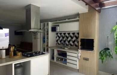 Imagem: A casa possui 3 Dormitórios, 3 Banheiros, 1 Vaga na garagem