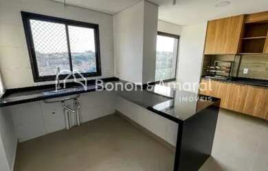 Imagem: O apartamento possui 2 Dormitórios, 2 Banheiros, 2 Vagas na