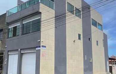 Imagem: A casa possui 4 Dormitórios, 4 Banheiros, 2 Vagas na garagem