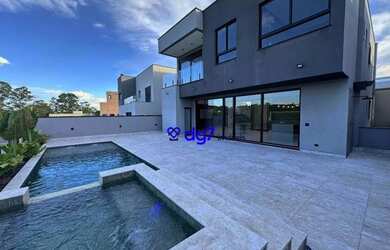 Imagem: A casa em condomínio possui 4 Dormitórios, 5 Banheiros, 5