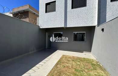 Imagem 12: Sobrado disponível para venda no bairro Novo Mundo em Uberlândia-MG