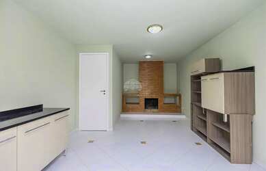 Imagem 12: Vendas Casa Curitiba PR. Churrasqueira, Varanda, Lareirae3 Vagas na garagem