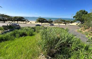 Imagem: O terreno possui 240m² de Área e está localizado em Meaípe