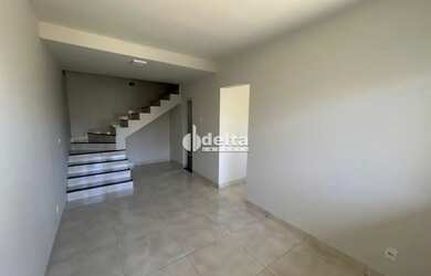 Imagem 13: Sobrado disponível para venda no bairro Novo Mundo em Uberlândia-MG