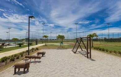 Imagem: O terreno possui 310m² de Área e está localizado em Centro