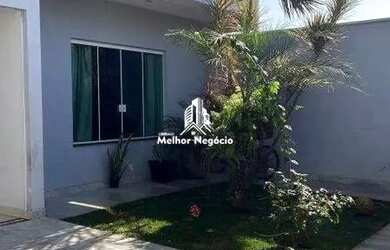 Imagem: A casa possui 4 Dormitórios, 2 Banheiros, 4 Vagas na garagem