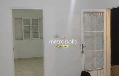 Imagem: A casa possui 2 Dormitórios, 1 Banheiro, 2 Vagas na garagem