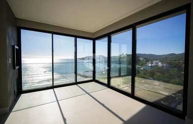 Imagem: O apartamento possui 4 Dormitórios, 5 Banheiros, 3 Vagas na