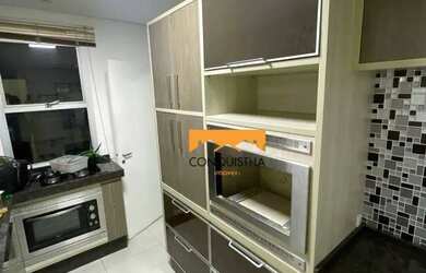 Imagem: O apartamento possui 2 Dormitórios, 1 Banheiro, 1 Vaga na garagem