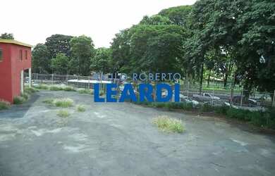 Imagem: O terreno possui 1.045m² de Área e está localizado em Lapa