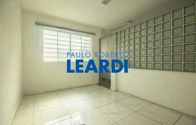 Imagem: A casa possui 2 Dormitórios, 2 Banheiros, 200m² de Área e