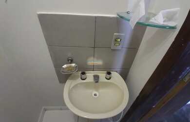 Imagem 8: LOJA para alugar com 70m² por R$ 1.350,00 no bairro Butiatuvinha - CURITIBA...