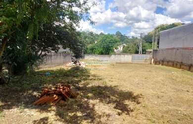 Imagem 2: TERRENO à venda com 483m² por R$ 520.000,00 no bairro Santa Felicidade...