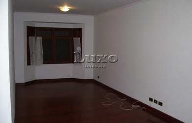 Imagem: A casa em condomínio possui 3 Dormitórios, 1 Banheiro, 2 Vagas