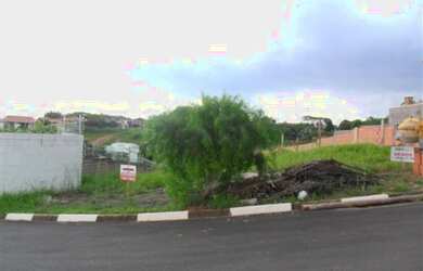 Imagem: O terreno possui 375m² de Área e está localizado em Jardim