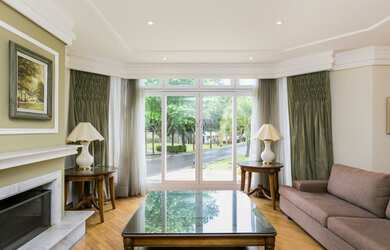 Imagem: A casa em condomínio possui 2 Dormitórios, 4 Banheiros, 3