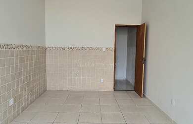 Imagem 8: Loja - Santa Terezinha. Varandae31m² de Área