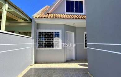 Imagem: A casa possui 2 Dormitórios, 1 Banheiro, 3 Vagas na garagem