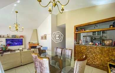 Imagem 15: Casa no centro de Xangri-Lá, composta por 04 dormitórios, próxima ao...