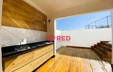 Imagem: A casa em condomínio possui 3 Dormitórios, 5 Banheiros, 139m²