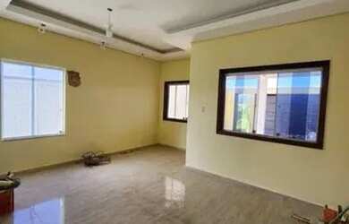 Imagem: A casa possui 3 Dormitórios, 3 Banheiros, 4 Vagas na garagem