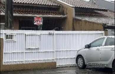 Imagem: A casa possui 2 Dormitórios, 1 Banheiro, 1 Vaga na garagem