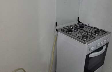 Imagem: O apartamento possui 1 Dormitório, 1 Banheiro, 1 Vaga na garagem