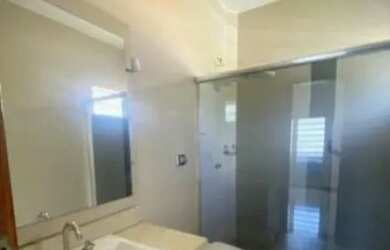 Imagem 4: Casa no SANTA CRUZ II. Piscina, Churrasqueira, 250m² de Áreae3 Vagas...