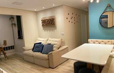 Imagem: O apartamento possui 2 Dormitórios, 1 Banheiro, 1 Vaga na garagem