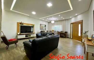 Imagem: A casa em condomínio possui 3 Dormitórios, 3 Banheiros, 3