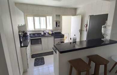 Imagem 14: Casa mobiliada no centro de Xangri-Lá, casa com anexo no fundo, próxima...