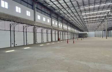 Imagem 2: Galpão/Depósito/Armazém para aluguel possui 8000 metros quadrados