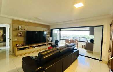 Imagem: O apartamento possui 3 Dormitórios, 4 Banheiros, 2 Vagas na