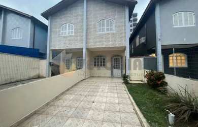 Imagem: O apartamento à venda possui 3 Dormitórios, 2 Banheiros, 3