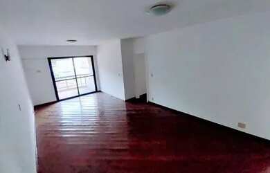 Imagem: O apartamento possui 3 Dormitórios, 3 Banheiros, 2 Vagas na
