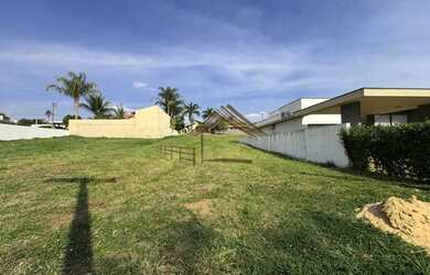 Imagem 3: Terreno com frente ao lago no Ninho Verde 1, lote único