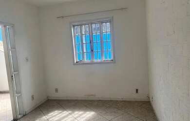 Imagem 3: Arsenal Imóveis vende-Casa linear com 3 quartos e quintal