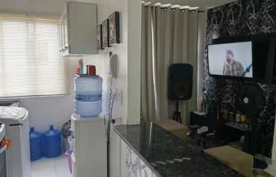 Imagem: O apartamento possui 2 Dormitórios, 1 Banheiro, 1 Vaga na garagem