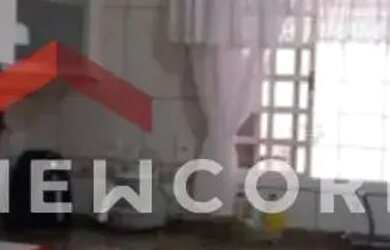 Imagem: A casa possui 3 Dormitórios, 3 Banheiros, 4 Vagas na garagem