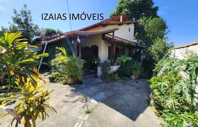 Imagem: A casa possui 2 Dormitórios, 3 Banheiros, 1 Vaga na garagem