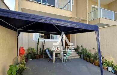 Imagem: A casa possui 3 Dormitórios, 3 Banheiros, 1 Vaga na garagem