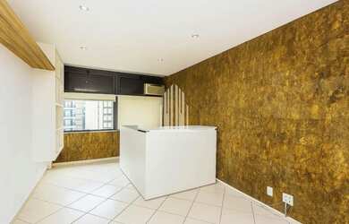 Imagem: O depósito possui 1 Vaga na garagem, 178m² de Área e está