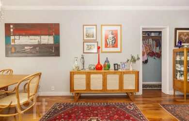 Imagem 7: Imóvel para venda tem 247 metros quadrados com 4 quartos em Bela Vista...