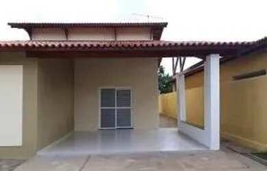 Imagem: A casa possui 3 Dormitórios, 3 Banheiros, 5 Vagas na garagem