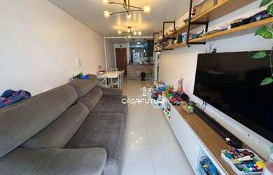 Imagem: O apartamento possui 2 Dormitórios, 1 Banheiro, 1 Vaga na garagem